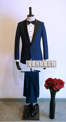 白领单排扣西服套装定制